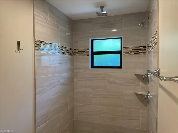 $3,500 | 255 Pine Valley Circle, Naples, FL 34113
