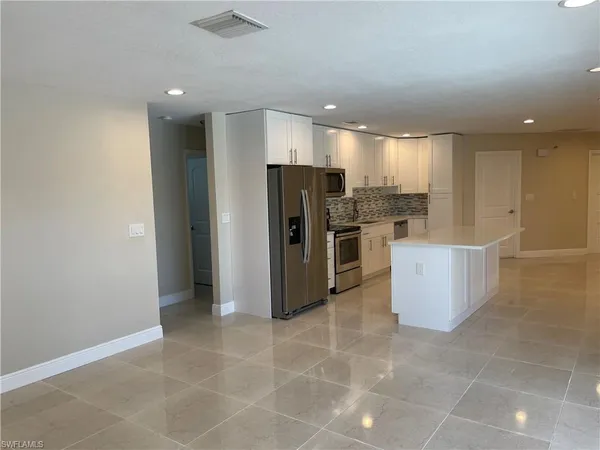 $3,500 | 255 Pine Valley Circle, Naples, FL 34113