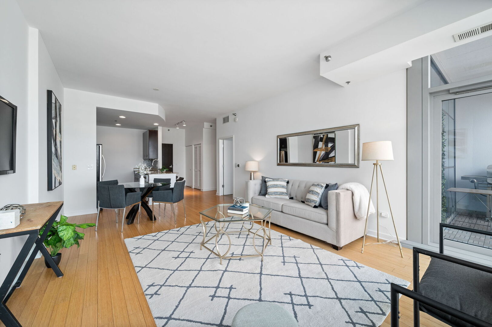 303 West Ohio Street, Unit 1901 Chicago, IL 60654 - Photo 4 of 18