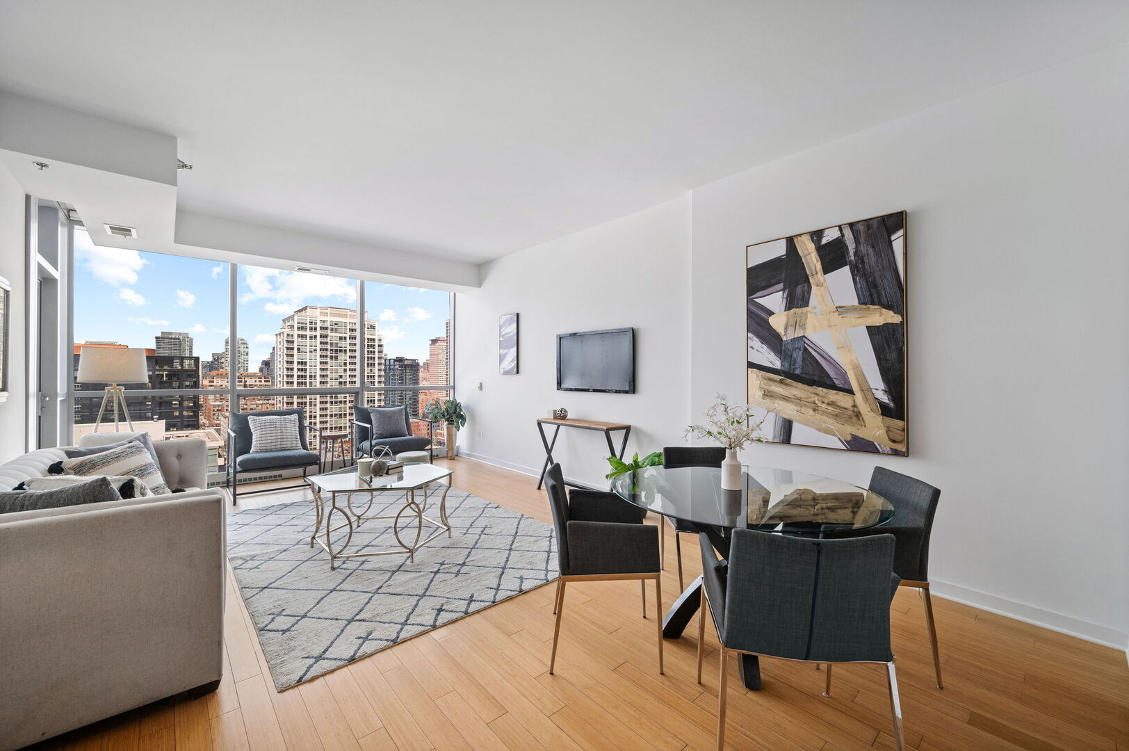 303 West Ohio Street, Unit 1901 Chicago, IL 60654 - Photo 5 of 18