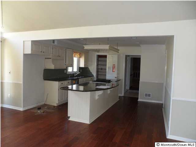 128 Crawfords Corner Road Holmdel, NJ 07733 - Photo 9 of 11 Additional Photo