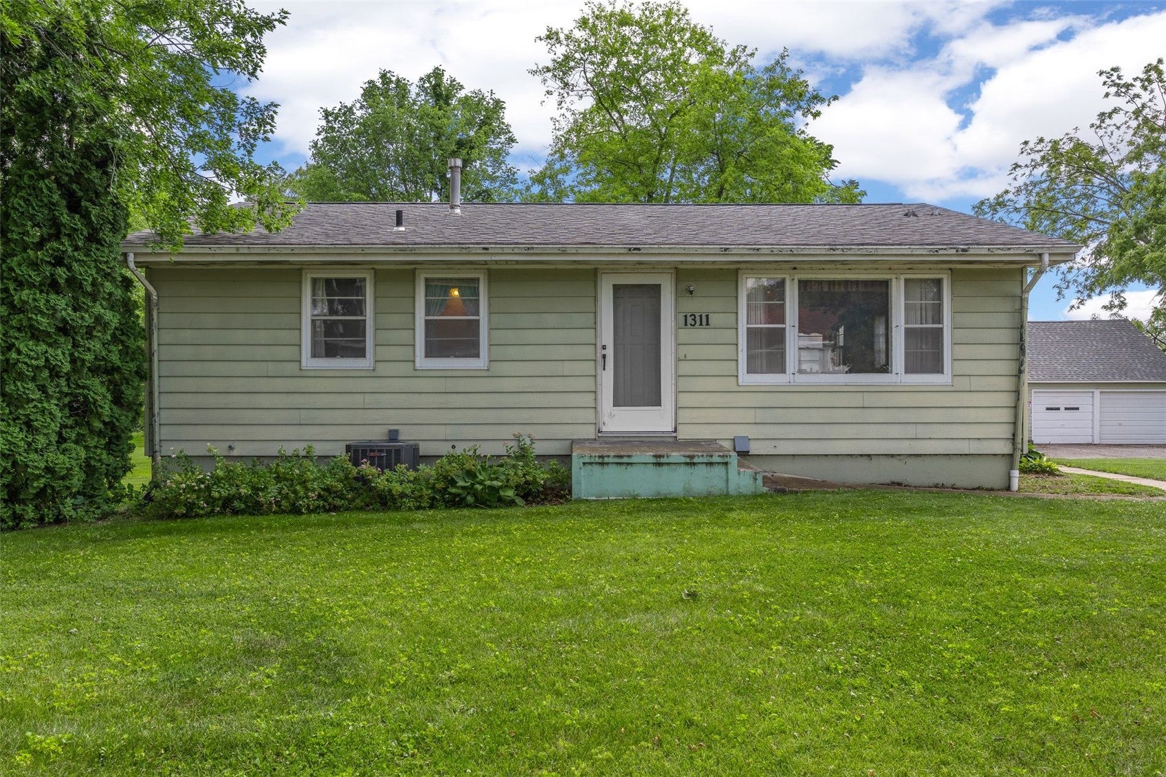 1311 Main Street Ely, IA 52227 - Photo 37 of 39 Gallery Image 37