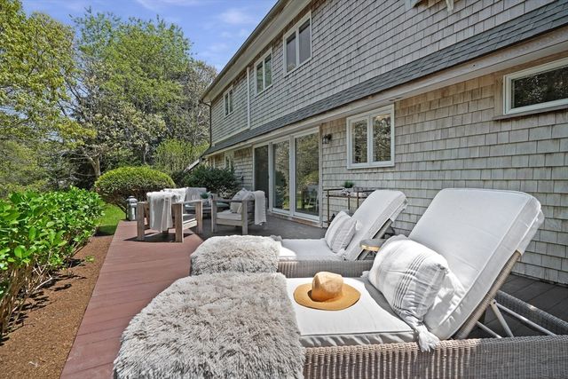 $3,075,000 | 3 Down Harbor Road, Edgartown, MA 02539