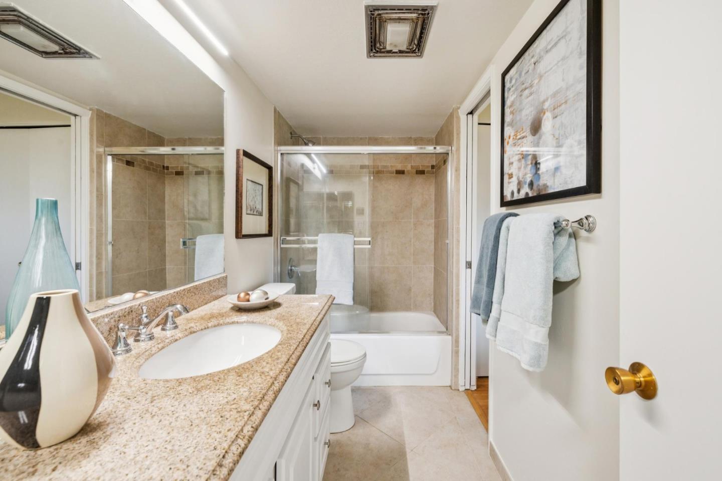 453 North Rengstorff Avenue, Unit 17 Mountain View, CA 94043 - Photo 25 of 33