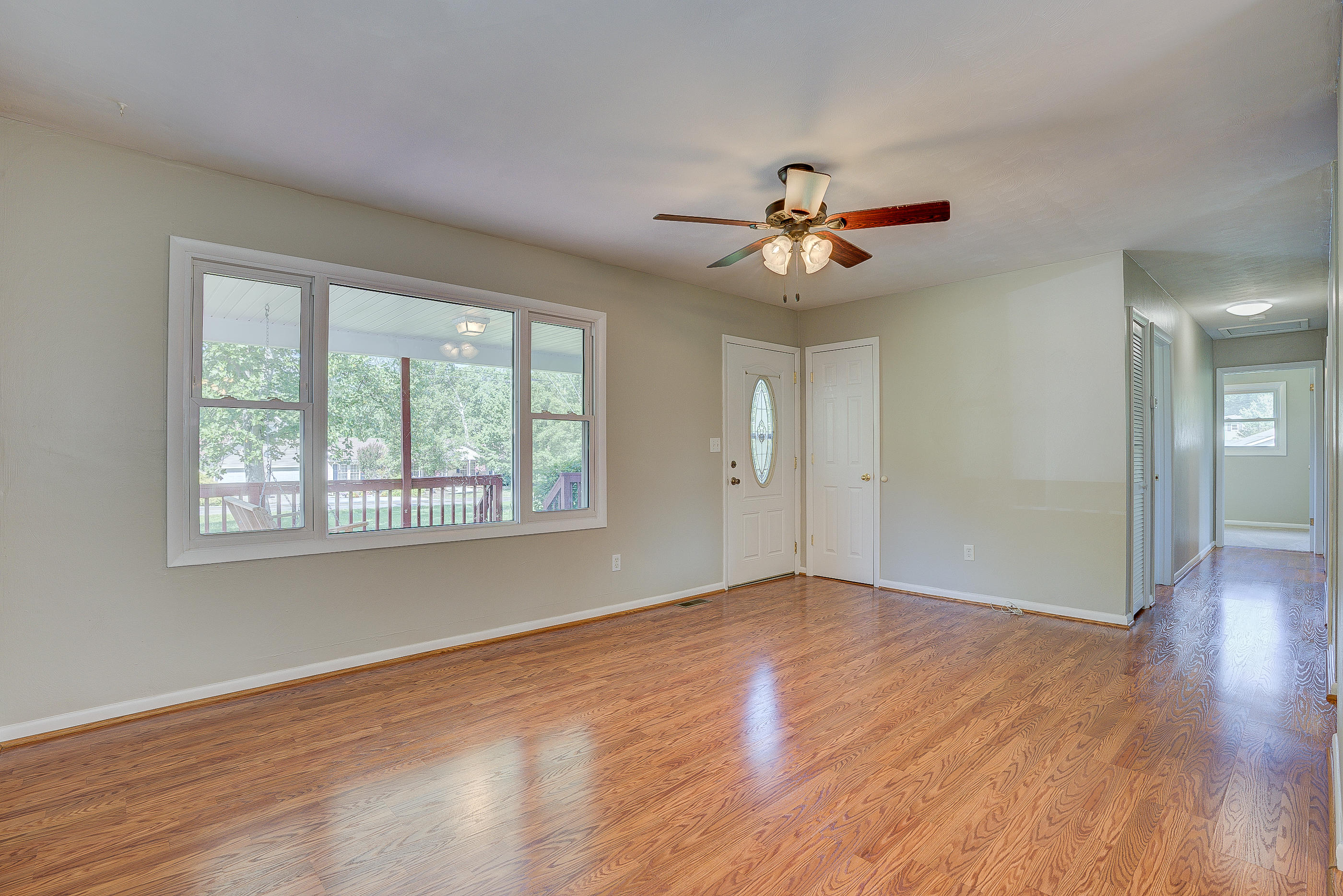 277 Timber Ridge Fincastle, VA 24090 - Photo 10 of 25 Living Room
