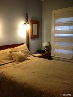 1407 Nottingham Road Grosse Pointe, MI 48230 - Photo 18 of 27 bed 4.JPG