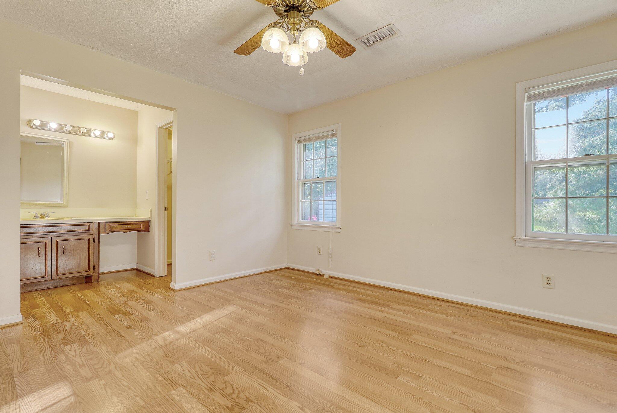522 Longleaf Road Summerville, SC 29486 - Photo 16 of 31 5-web-or-mls-CREM_522 Longleaf_005