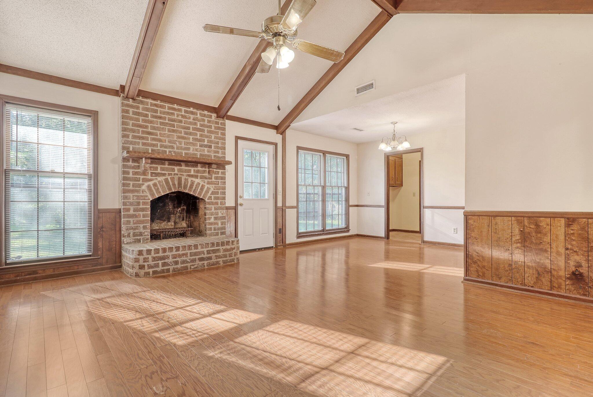 522 Longleaf Road Summerville, SC 29486 - Photo 5 of 31 9-web-or-mls-CREM_522 Longleaf_009