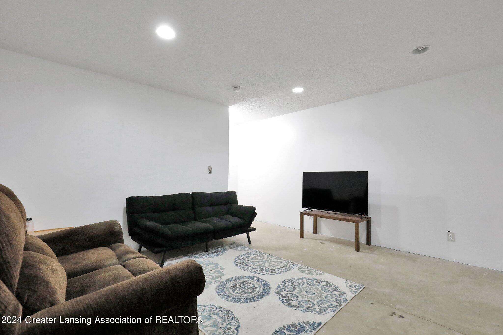 5085 South Ainger Road Olivet, MI 49076 - Photo 28 of 31 28-web-or-mls-Open Ended Media-28