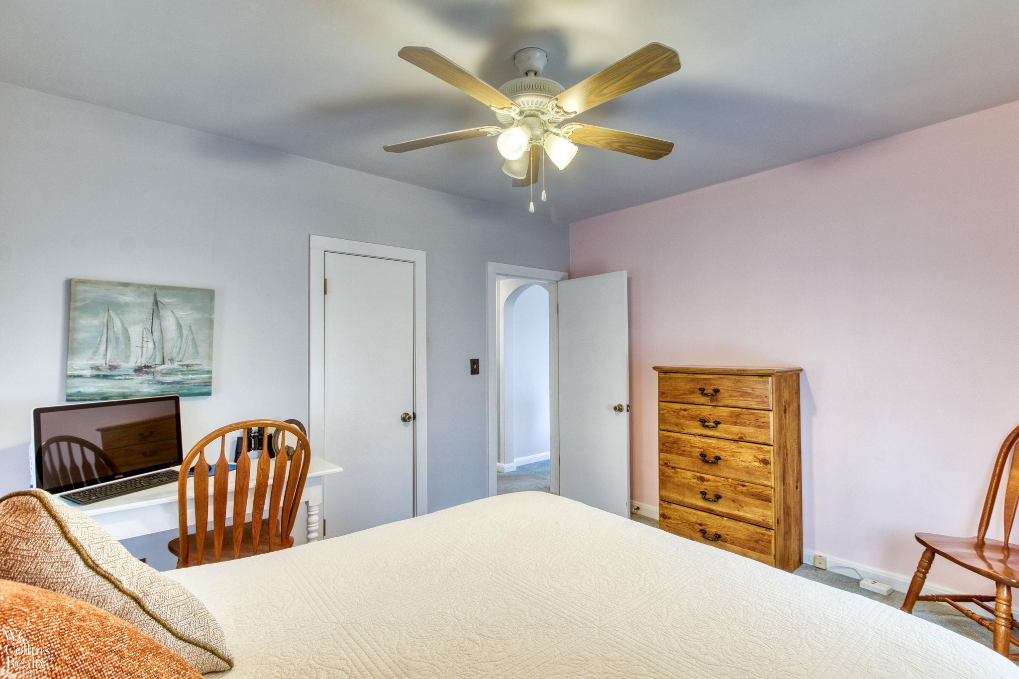 4030 North River Road Fort Gratiot, MI 48059 - Photo 14 of 24 50138602-cf198690-9dce-45bd-a9ce-6ff803d90bd2.JPG