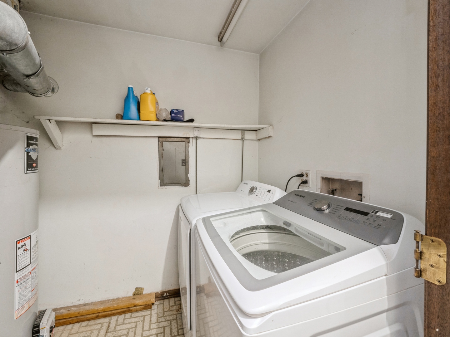 917 Coach Road, Unit 3 Palatine, IL 60074 - Photo 10 of 12 Gallery Image 10
