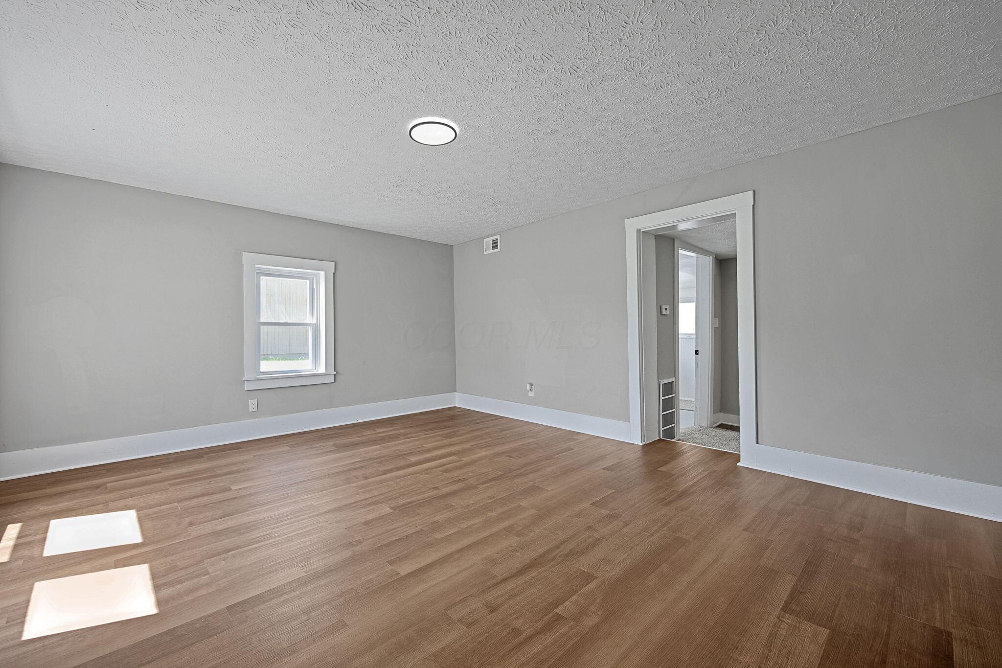 8620 Lithopolis Road Northwest Carroll, OH 43112 - Photo 11 of 50 Familly Room