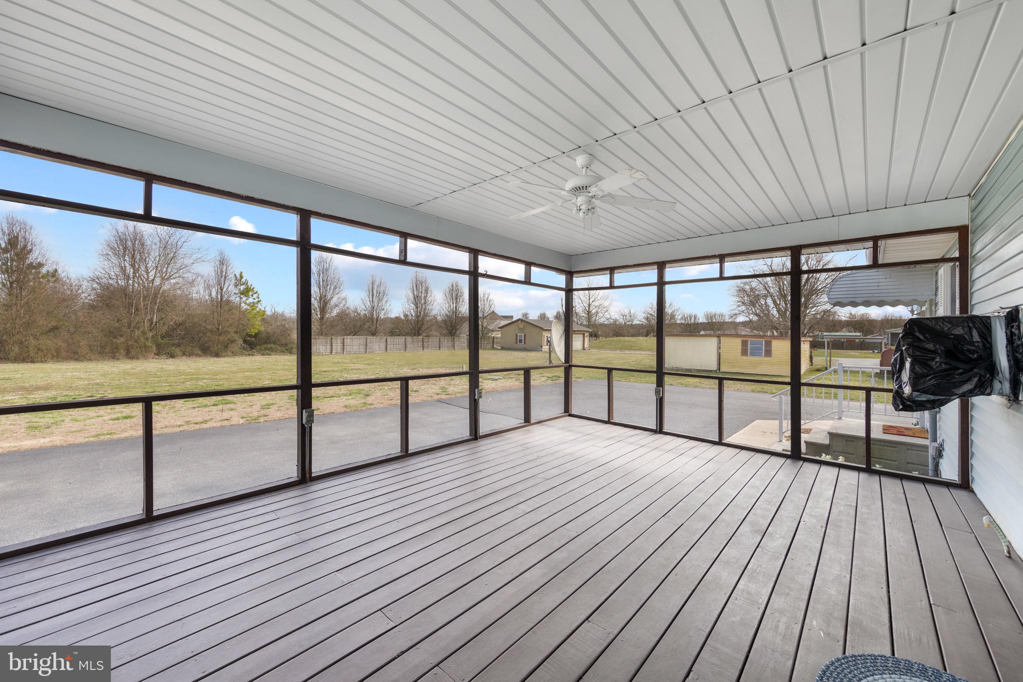 34617 St George Road Delmar, DE 19940 - Photo 33 of 39 Back Screened-In Porch