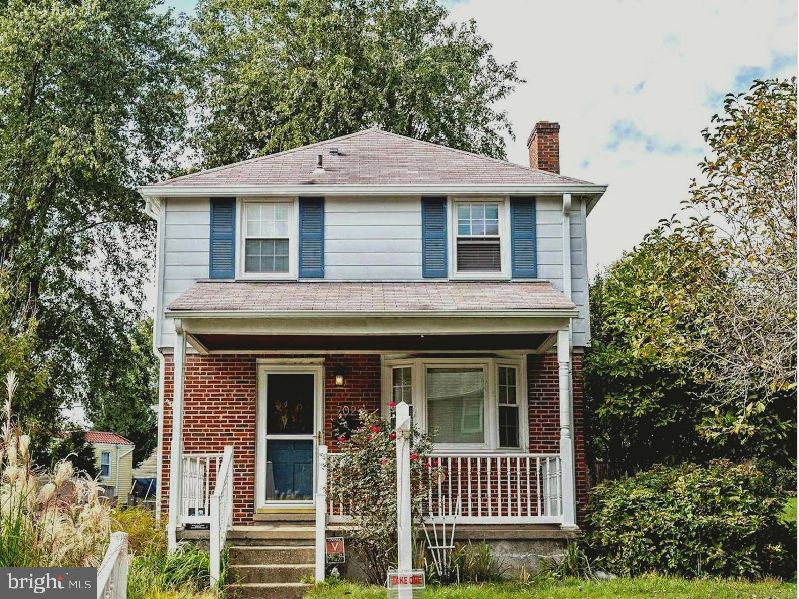 702 Manchester Road Baltimore, MD 21229 - Photo 1 of 16 Exterior (Front)