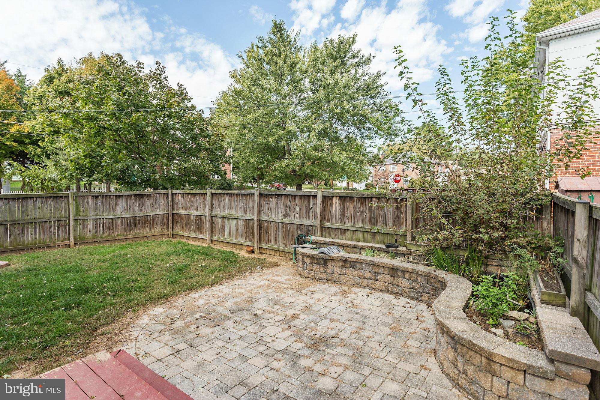 702 Manchester Road Baltimore, MD 21229 - Photo 15 of 16 Patio