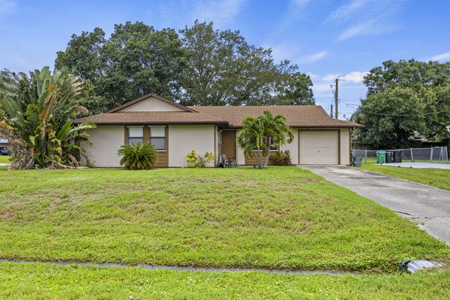 $299,500 | 1882 Southwest Agnes Street, Port St. Lucie, FL 34953