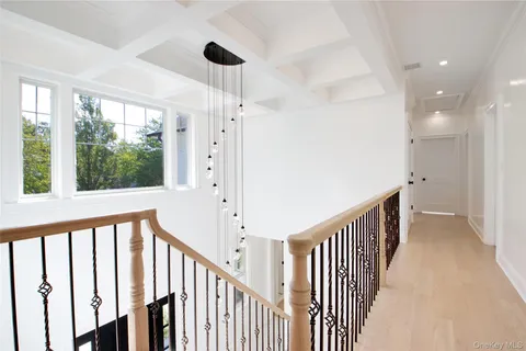 $3,390,000 | 108 Tanners Pond Road, Garden City, NY 11530