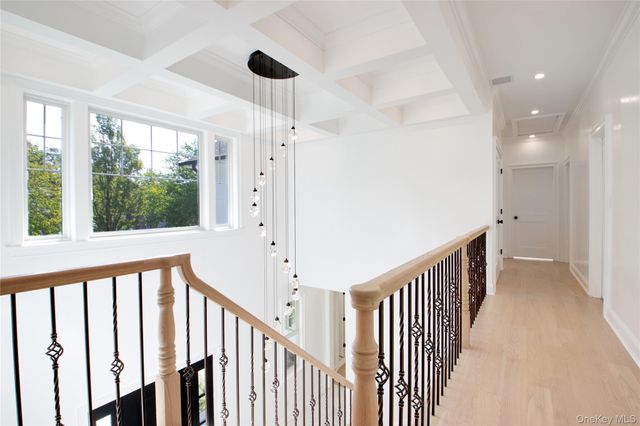 $3,390,000 | 108 Tanners Pond Road, Garden City, NY 11530