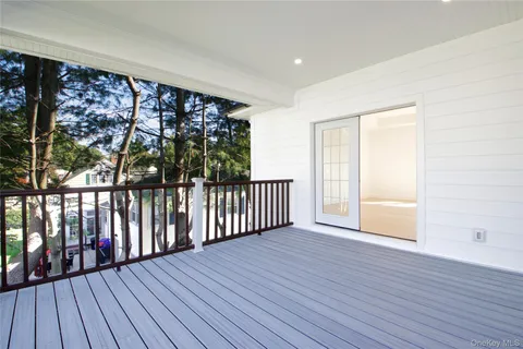 $3,390,000 | 108 Tanners Pond Road, Garden City, NY 11530