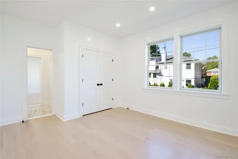 $3,390,000 | 108 Tanners Pond Road, Garden City, NY 11530