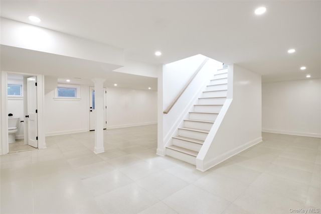 $3,390,000 | 108 Tanners Pond Road, Garden City, NY 11530