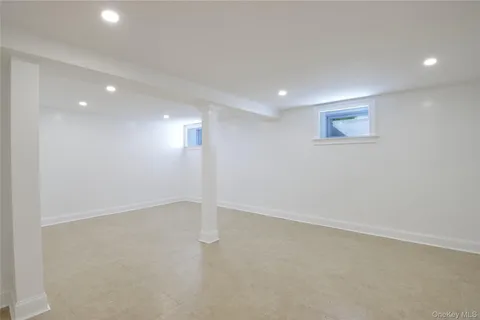 $3,390,000 | 108 Tanners Pond Road, Garden City, NY 11530