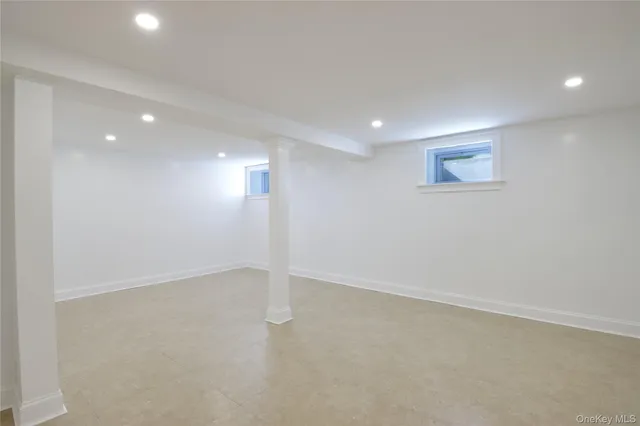 $3,390,000 | 108 Tanners Pond Road, Garden City, NY 11530