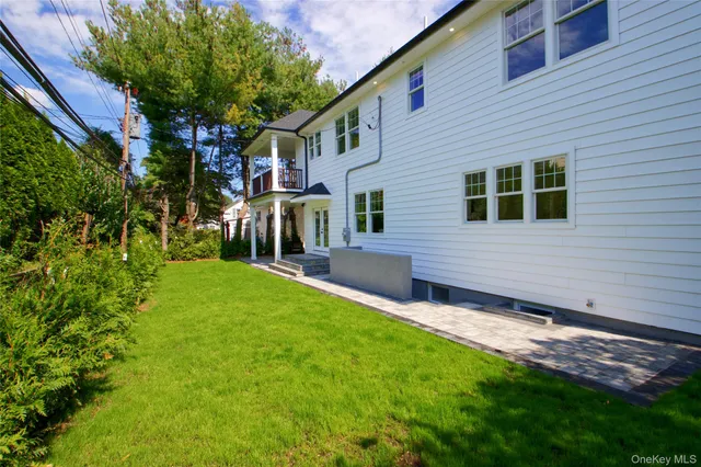 $3,390,000 | 108 Tanners Pond Road, Garden City, NY 11530