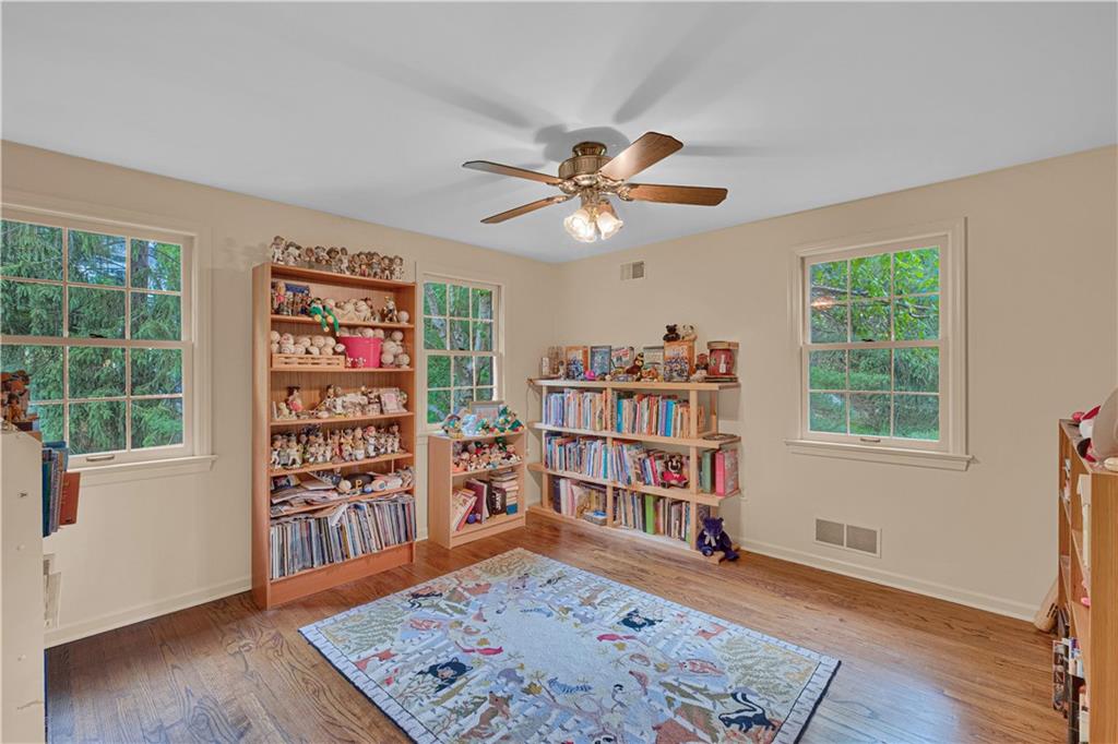 139 Old Mill Road Pittsburgh, PA 15238 - Photo 17 of 25 Gallery Image 17