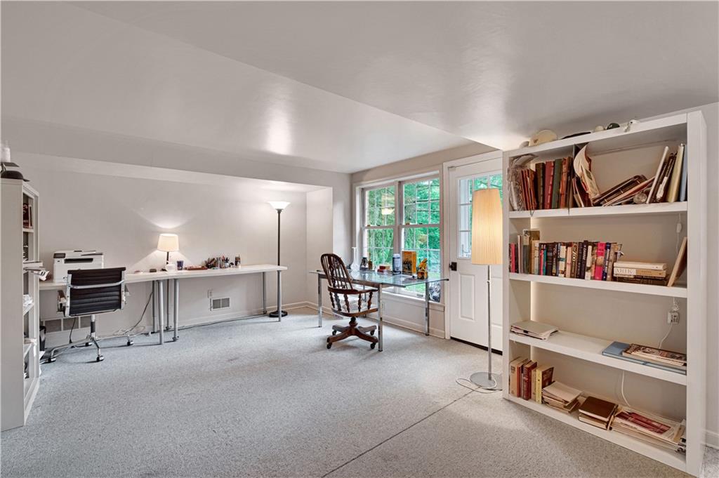 139 Old Mill Road Pittsburgh, PA 15238 - Photo 20 of 25 Gallery Image 20