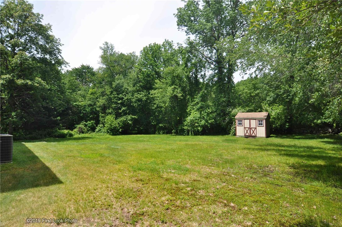 1289 Chopmist Hill Road Scituate, RI 02857 - Photo 9 of 38