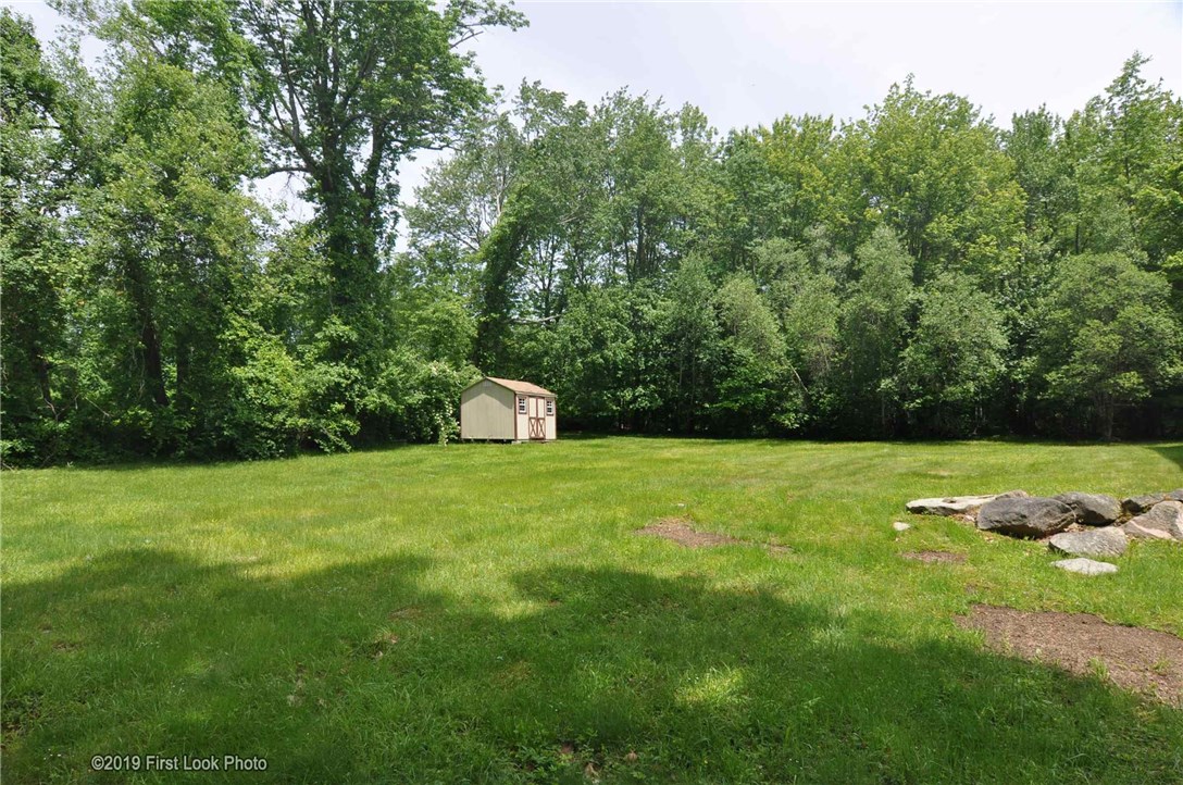 1289 Chopmist Hill Road Scituate, RI 02857 - Photo 10 of 38