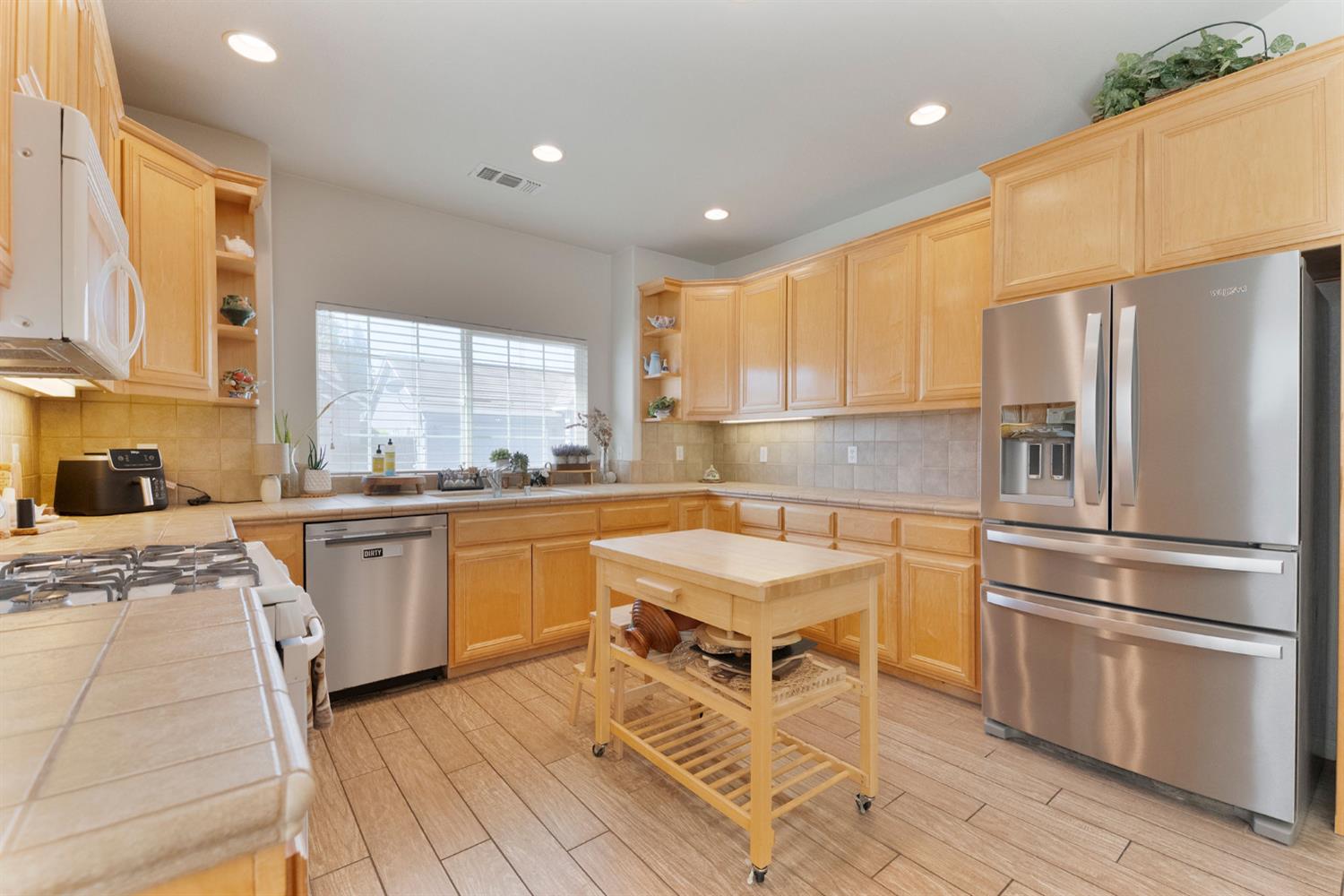 2205 Perth Drive Modesto, CA 95355 - Photo 8 of 40 Gallery Image 8