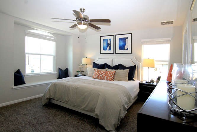 708 Tinton Falls Lane Pflugerville, TX 78660 - Photo 20 of 40 a bedroom with a bed and window