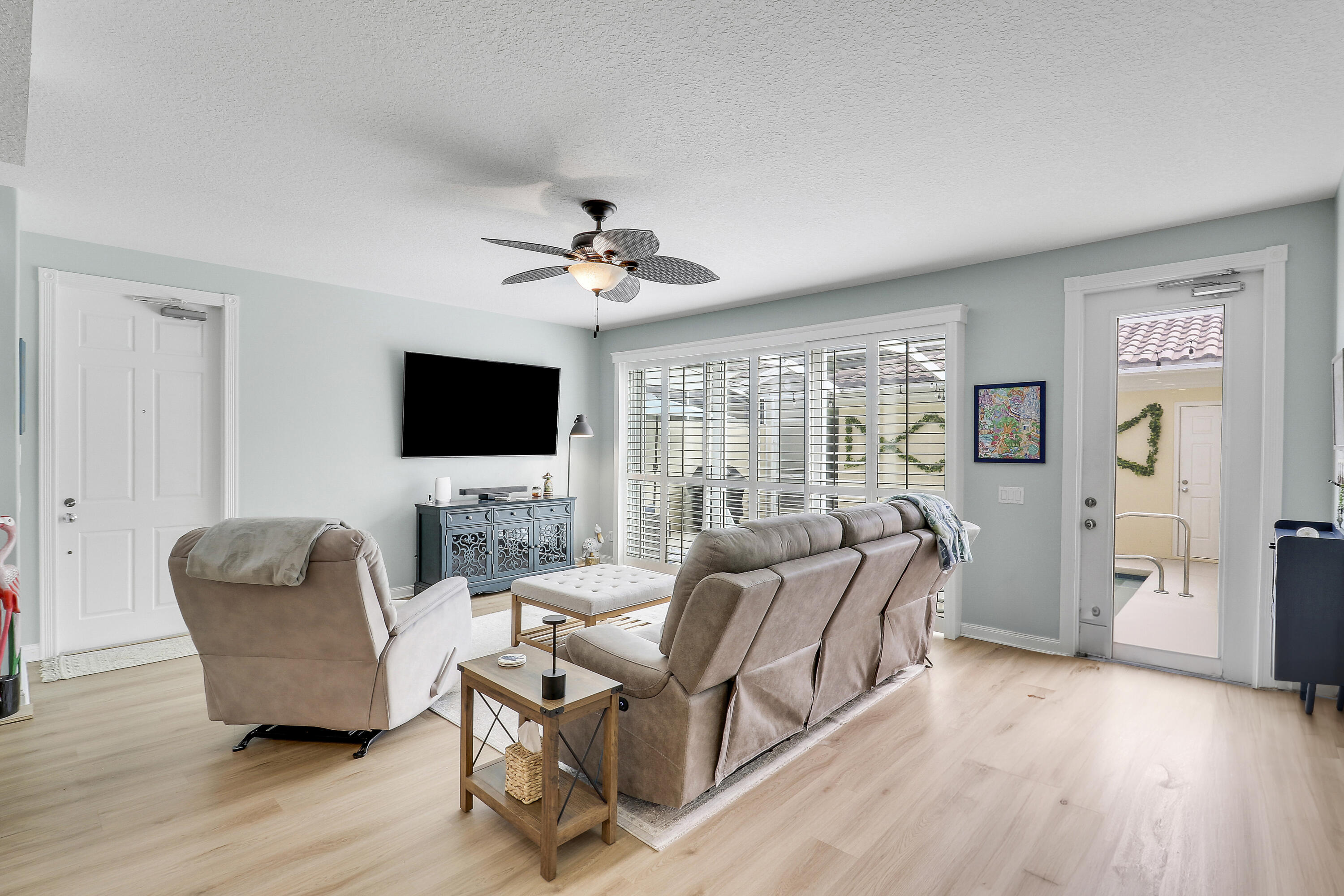 151 Rivinia Drive Jupiter, FL 33458 - Photo 15 of 40 House2-22