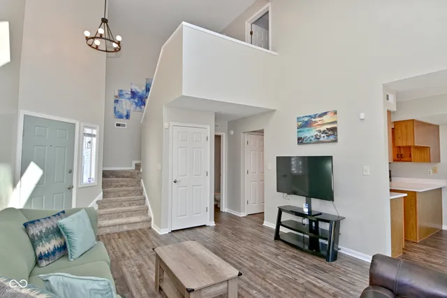 $215,000 | 4106 Eagle Cove W Drive, Indianapolis, IN 46254