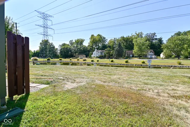 $215,000 | 4106 Eagle Cove W Drive, Indianapolis, IN 46254