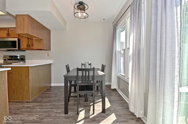 $215,000 | 4106 Eagle Cove W Drive, Indianapolis, IN 46254