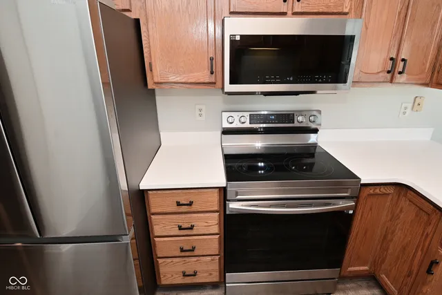 $215,000 | 4106 Eagle Cove W Drive, Indianapolis, IN 46254