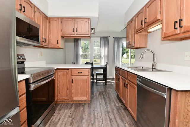 $215,000 | 4106 Eagle Cove W Drive, Indianapolis, IN 46254