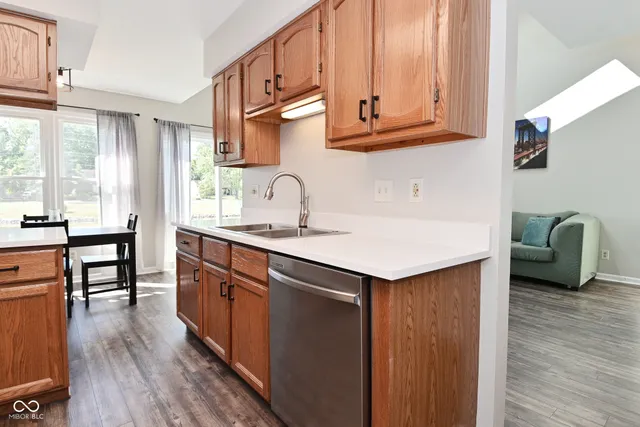 $215,000 | 4106 Eagle Cove W Drive, Indianapolis, IN 46254