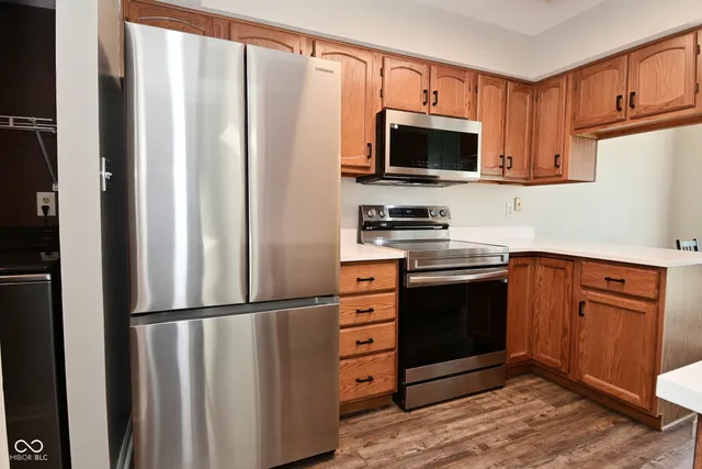 $215,000 | 4106 Eagle Cove W Drive, Indianapolis, IN 46254