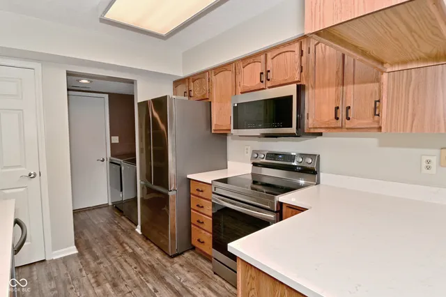 $215,000 | 4106 Eagle Cove W Drive, Indianapolis, IN 46254