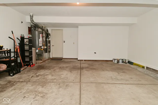 $215,000 | 4106 Eagle Cove W Drive, Indianapolis, IN 46254