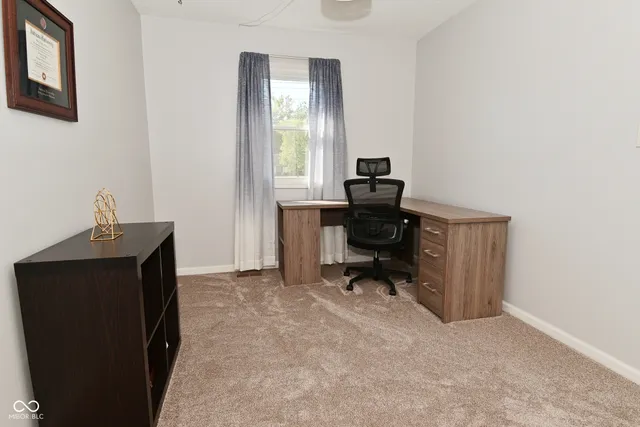 $215,000 | 4106 Eagle Cove W Drive, Indianapolis, IN 46254