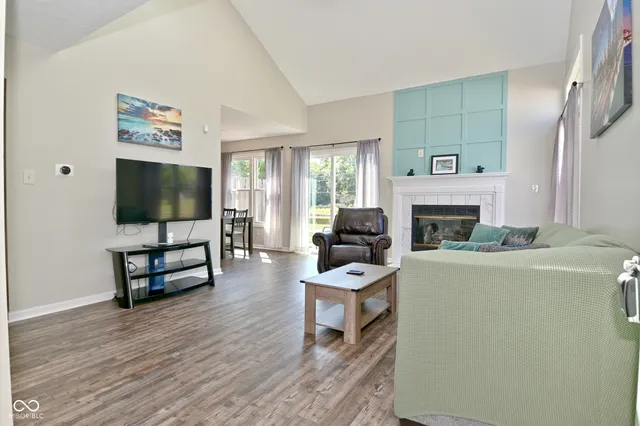 $215,000 | 4106 Eagle Cove W Drive, Indianapolis, IN 46254