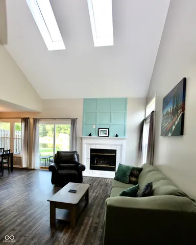 $215,000 | 4106 Eagle Cove W Drive, Indianapolis, IN 46254