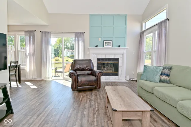 $215,000 | 4106 Eagle Cove W Drive, Indianapolis, IN 46254