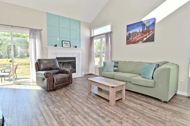 $215,000 | 4106 Eagle Cove W Drive, Indianapolis, IN 46254