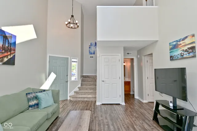 $215,000 | 4106 Eagle Cove W Drive, Indianapolis, IN 46254